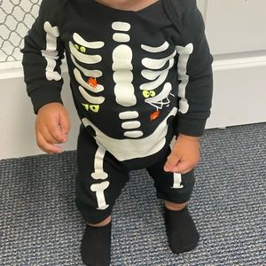 Skeleton outfit